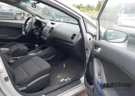 2017 Kia Forte Lx z USA, uszkodzony, nr VIN KNAFK5A88H5693479